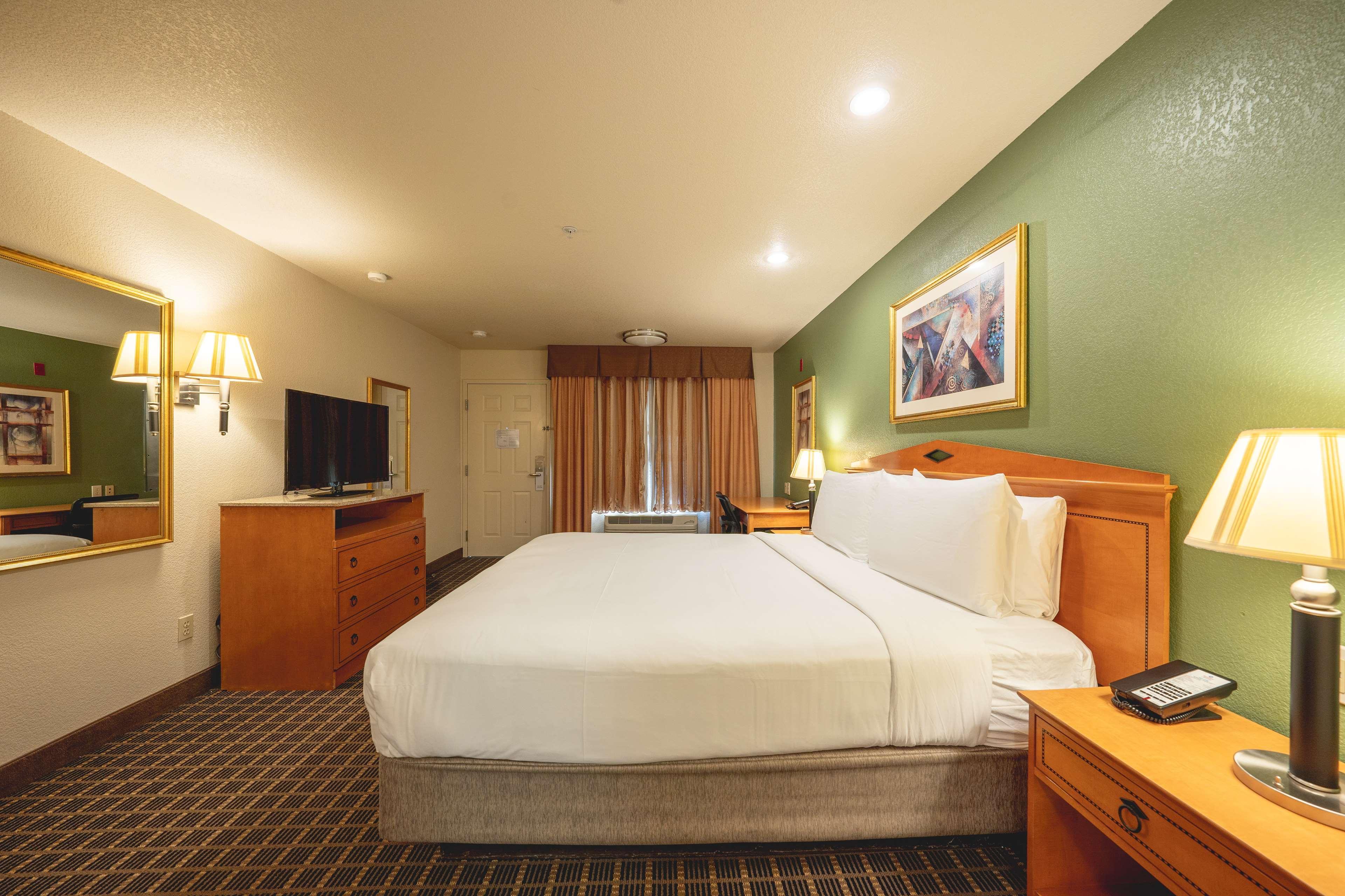 Surestayplus Hotel By Best Western San Jose Central City Екстериор снимка