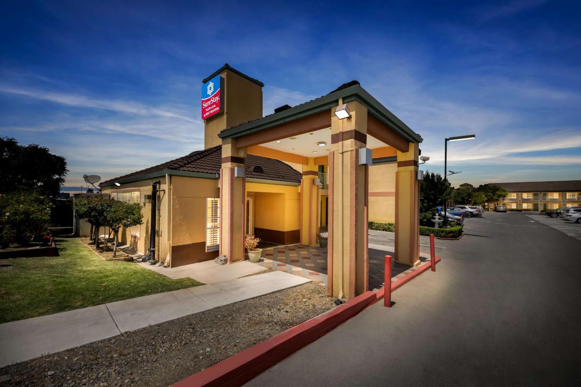 Surestayplus Hotel By Best Western San Jose Central City Екстериор снимка