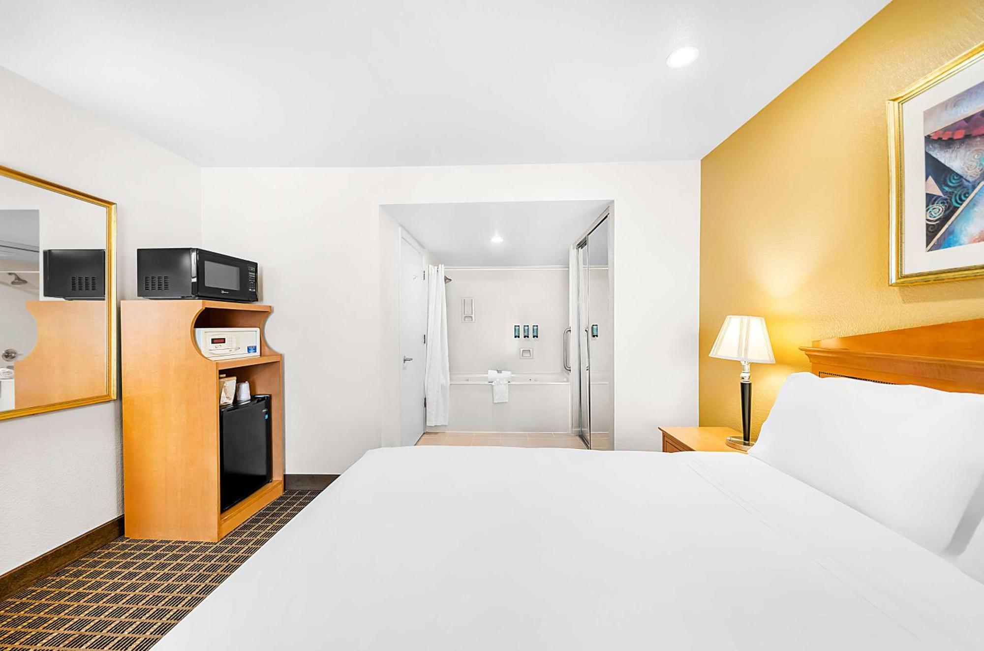 Surestayplus Hotel By Best Western San Jose Central City Екстериор снимка